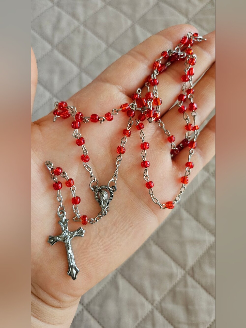 Kids rosary, red beaded rosary. Catholic jewelry. In great condition.  Unisex